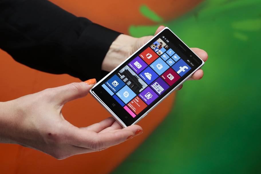 Il nuovo Nokia Lumia 830 (Ap)